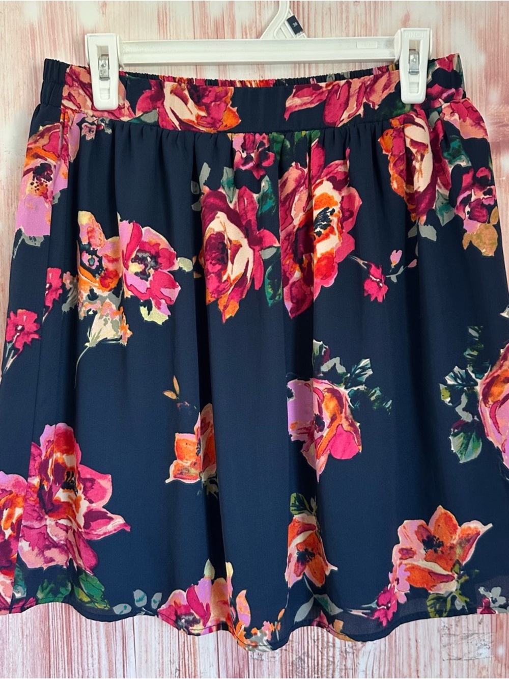 Buttons Navy Blue Flowy Pink Floral Print Pull On Mini Skirt Size L
